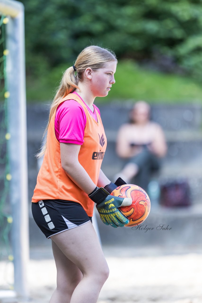 Bild 75 - wBJ/wCJ Beachsoccer Cup